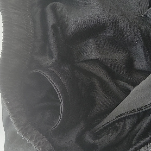 Nike Women's Dri Fit Shorts - Picture 5 of 5